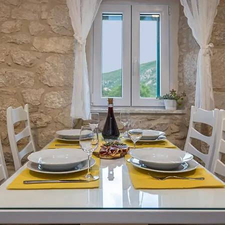 La Dolce - Duplex Stone * Blato na Cetini