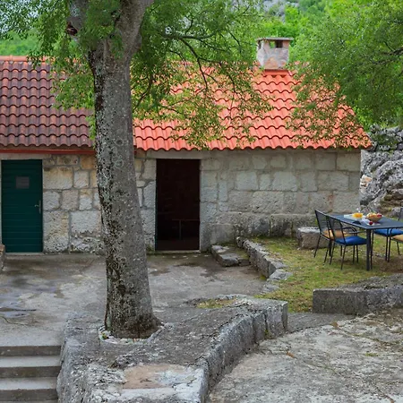 La Dolce - Duplex Stone