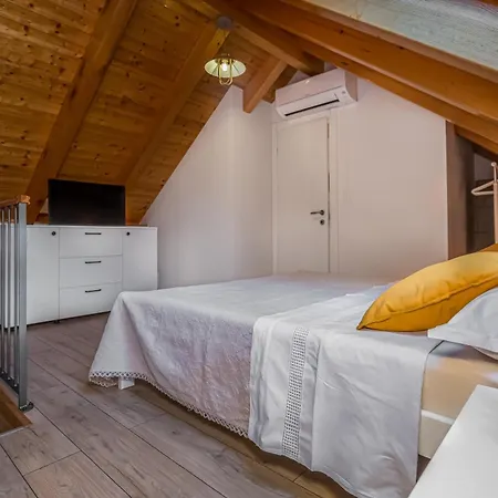 La Dolce - Duplex Stone